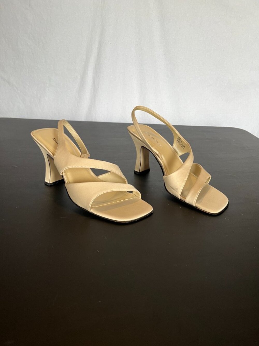 Naturalizer Size 8.5M Pammy Champagne Satin Cream Heels